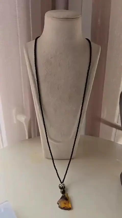 Collier pierre Volcanique et Ambre - Colliers