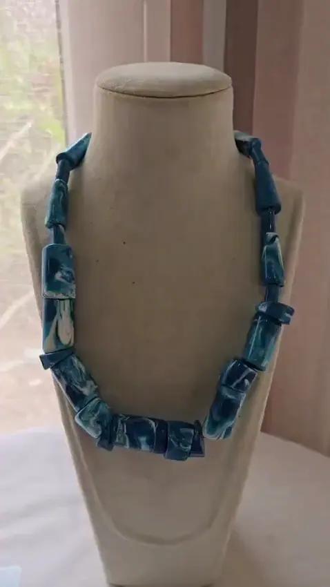 Collier Bakelite - Colliers